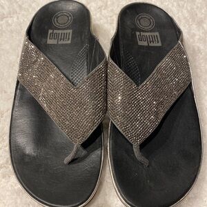Womens Fitflop slip on thong sandals size 8